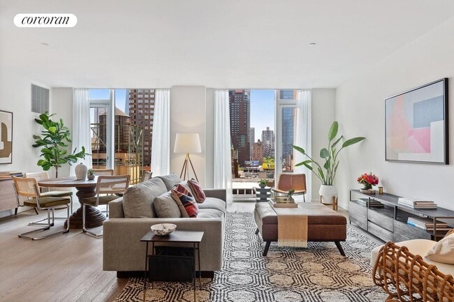 Building Photo - 505 W 43rd St Rental