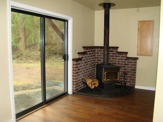 Photo - Country Living At Its Finest! Beautiful 3BD/2BA Home~Privacy, Storage, and Beautiful Scenery!