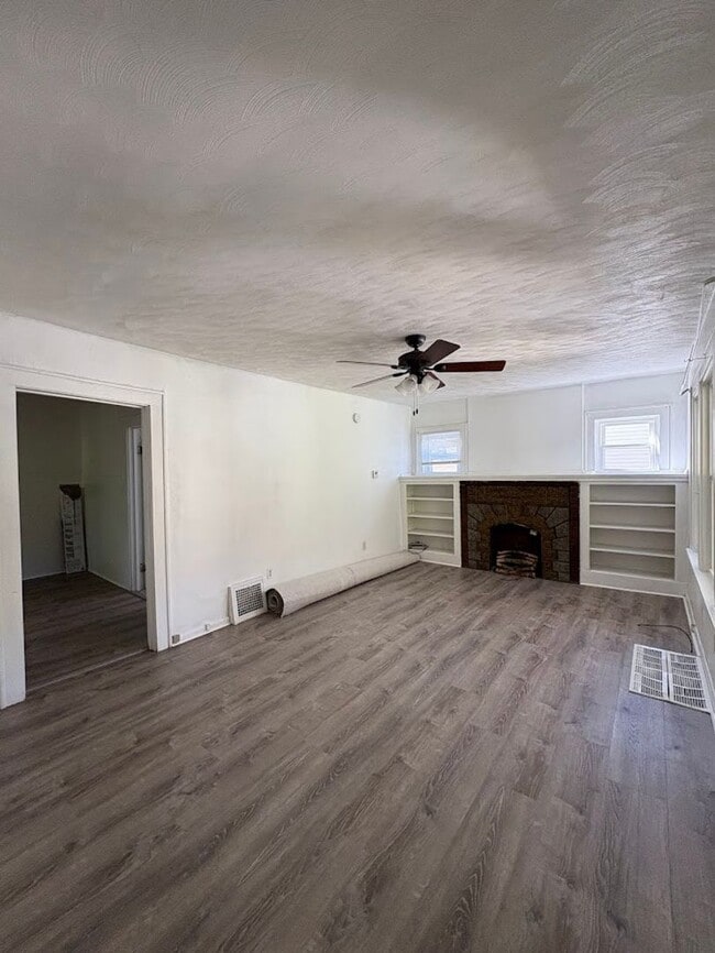 Photo - Four bedroom two bathroom home for rent