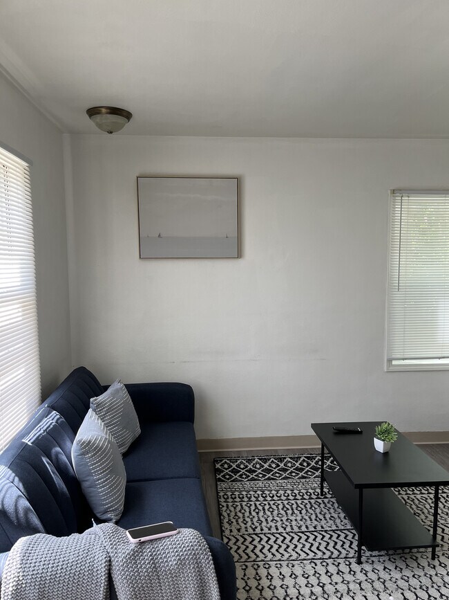 Photo - 2420 11th Ave SE Unidad A