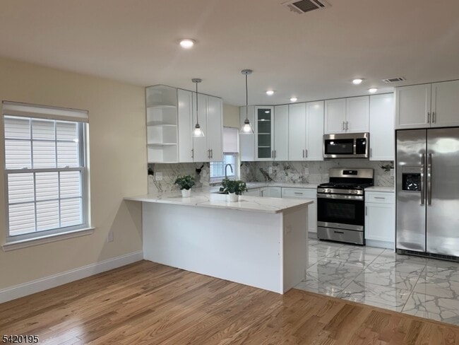 Photo - 257 Dukes St