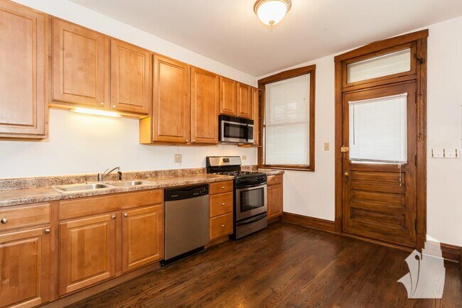 Photo - 3047 W Logan Blvd Apartment Unit 3045-2