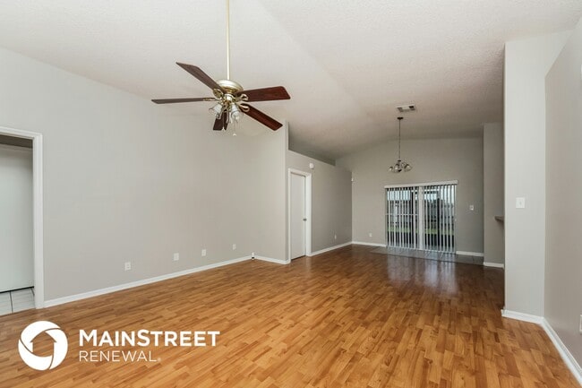 Photo - 2739 Woodruff Dr