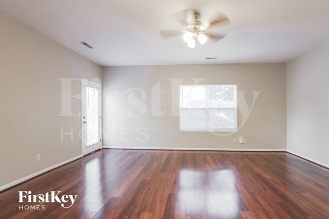 Photo - 707 Rook Rd