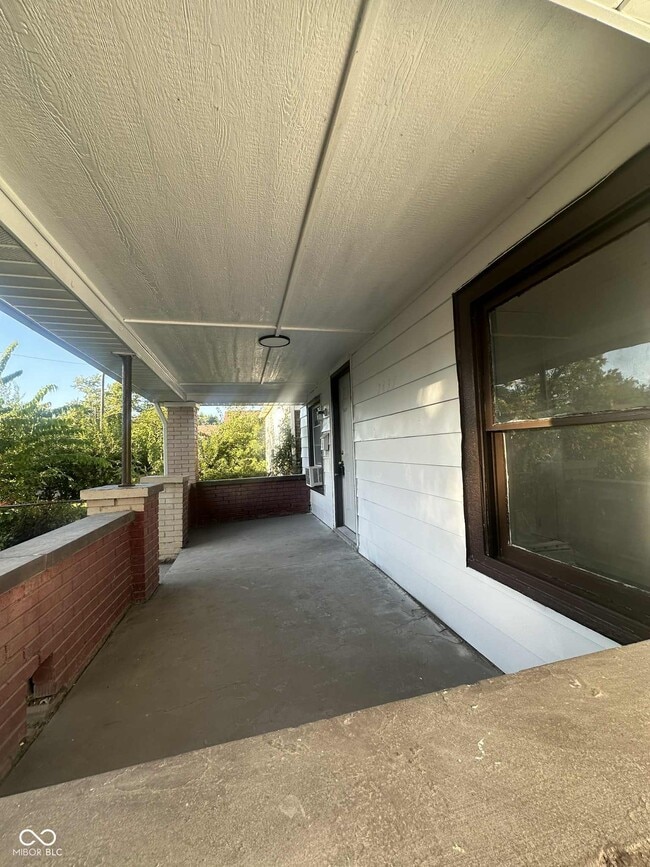 Photo - 1437 Kappes St