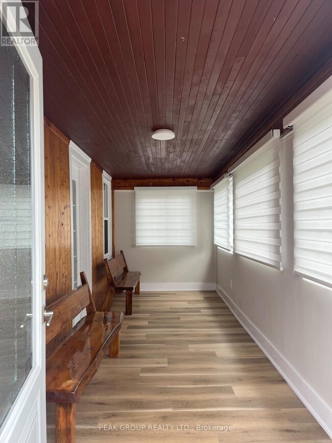 Photo - 2921 Portage Rd