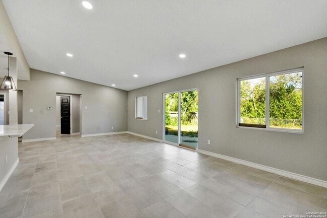 Photo - 826 Chevy Chase Dr