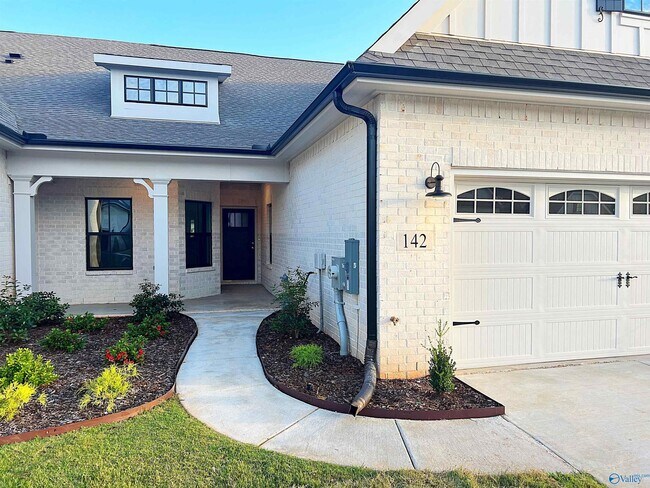 Photo - 142 Rugby Dr