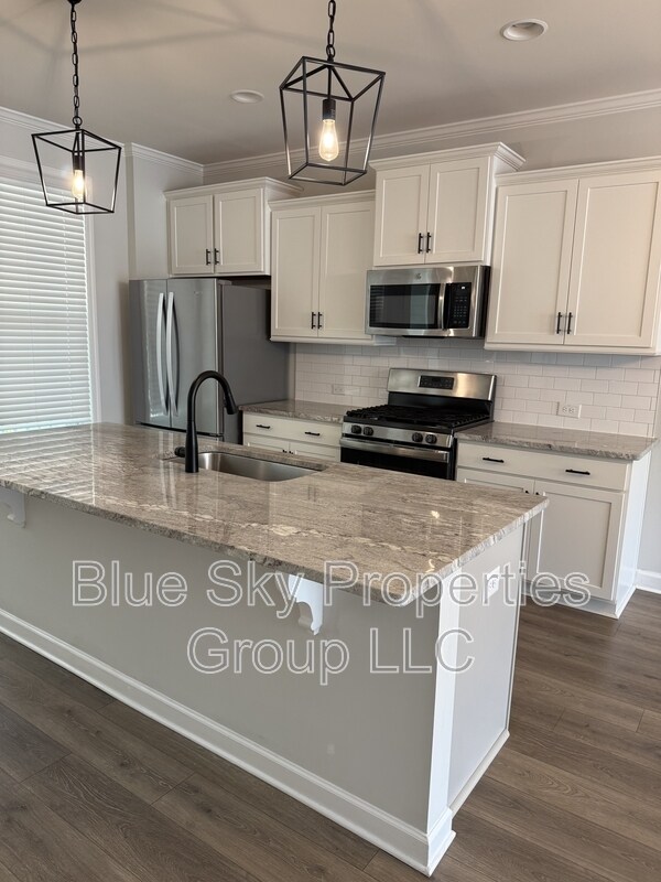 704 Carraway Garden Dr
