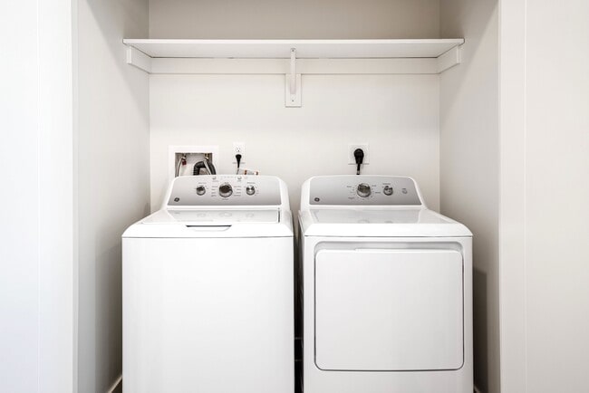 Lavadora y secadora de tamaño completo - Arno at Coventry