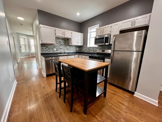 Photo - 3415 W Lyndale St