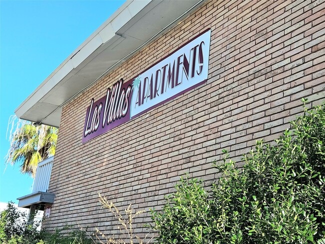 Building Photo - 1109 Broadway Avenue J Unit 15