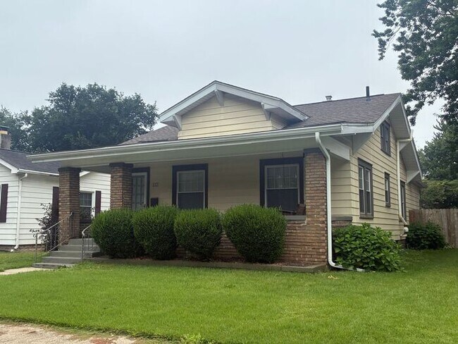Photo - Charming North Side 2 Bedroom Home Near ISU Memorial Stadium!