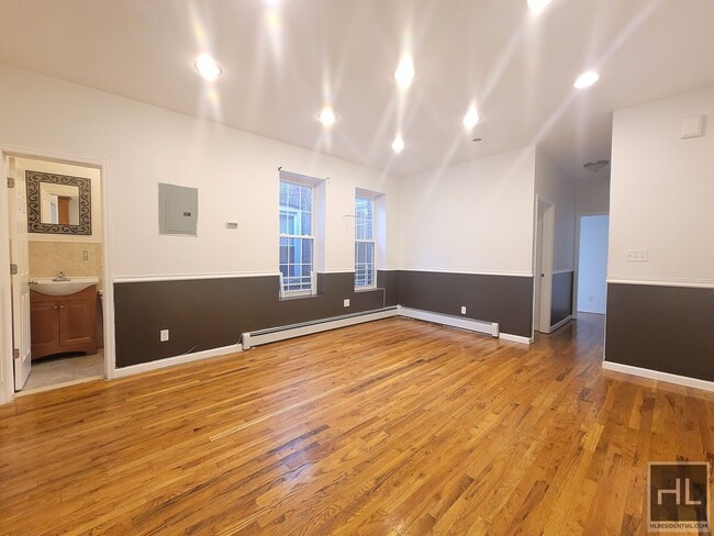 Photo - MONTAUK AVENUE Unit 2