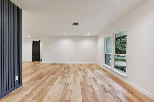 11900 Dove Haven Dr
