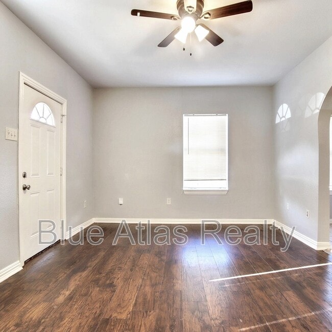 Photo - 2937 S Adams St