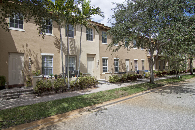 Photo - 2509 NW 7th St Townhome