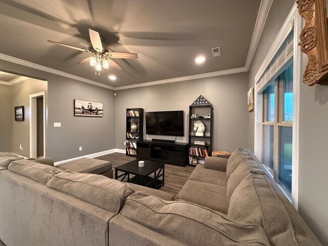 Photo - 2604 Etna Dr