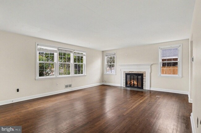 Photo - 1546 Putty Hill Ave