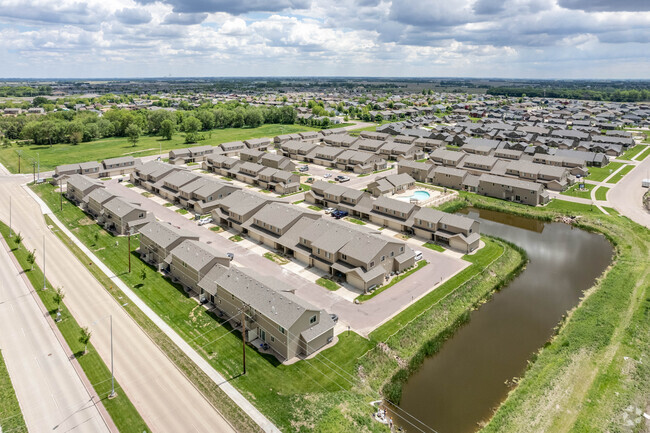 Photo - West Pointe Commons Apartments
