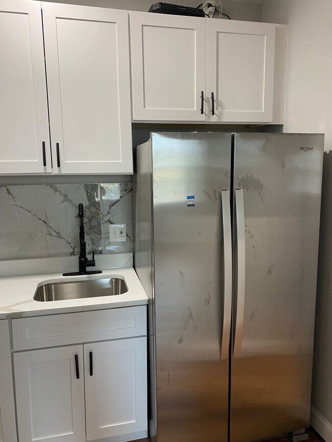 Photo - 1211 Poplar Grove St Unit 2A W/BALCONY Available $850