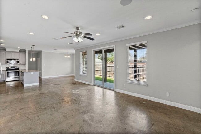 Photo - 2800 Gordon Ave