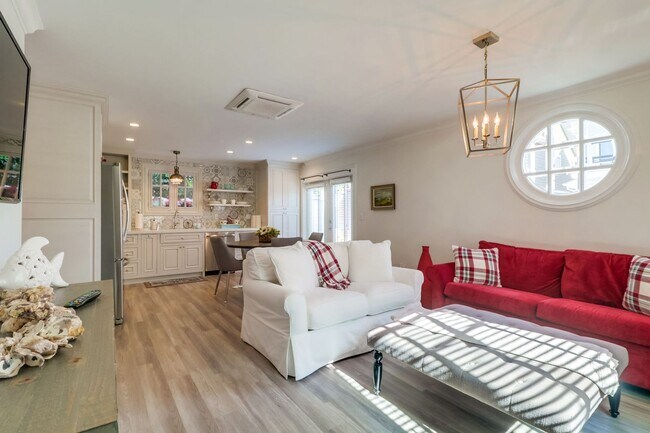 Photo - Furnished 2Bd/1Ba Apartment JULY-AUGUST 2025