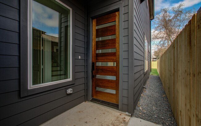 Photo - 4425 Providence St