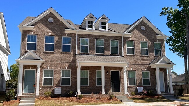 2 Bedroom Townhome Main Street Pineville -... - 2 Bedroom Townhome Main Street Pineville -...