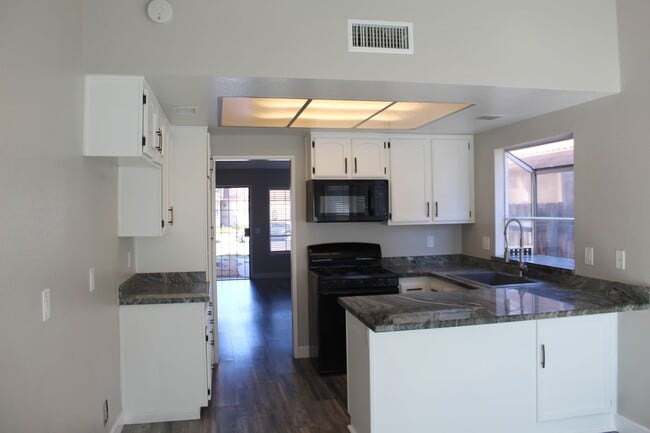 Photo - 2229 Rose Ave