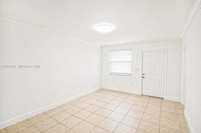 Photo - 7190 W 11th Ct Unidad 4