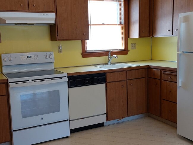 Building Photo - 53 Highland Ave Unit 53