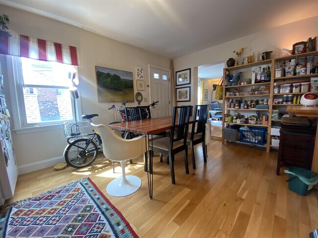 Photo - 126 Pine St Unidad 2