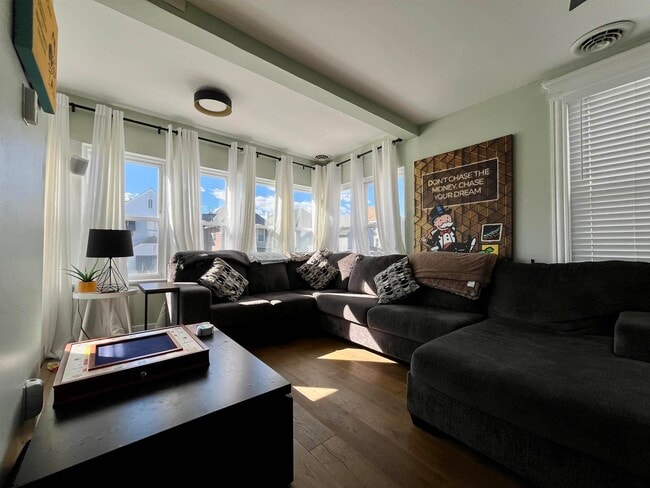 Photo - 105 N Windsor Ave