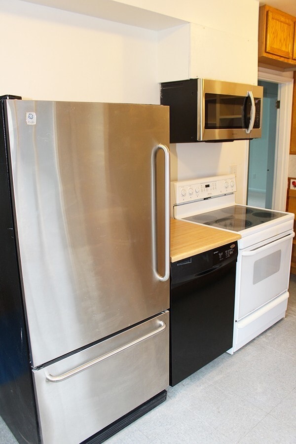 Photo - RENOVATED BALLARD 3 BED, 2 BATH DUPLEX UNIT FOR RENT CLOSE TO ALL