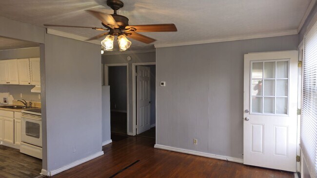 Photo - 143 Latimer Rd Unit 143