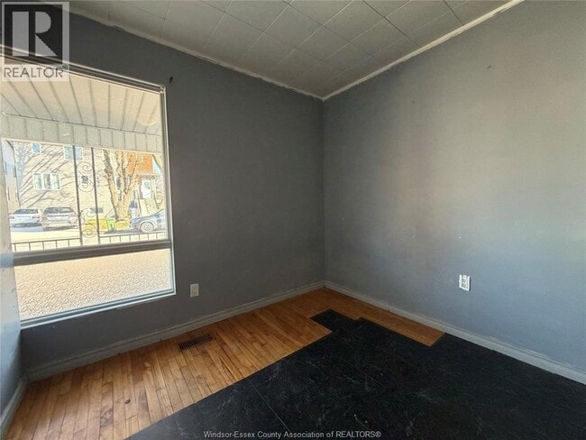 Photo - 493 Josephine Ave