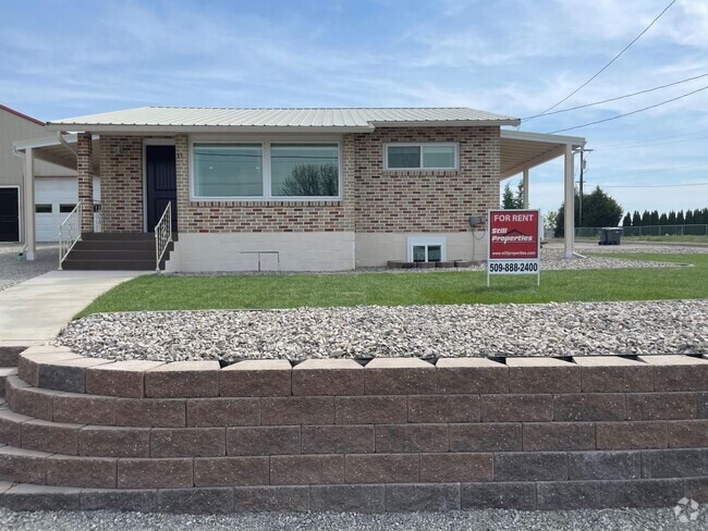 Building Photo - Now renting 2 bedroom Rental