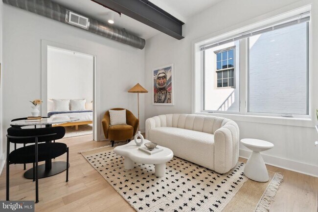 Photo - 901 King St Unit 305