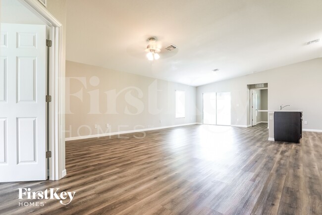 Photo - 20431 Mt Prospect Ave