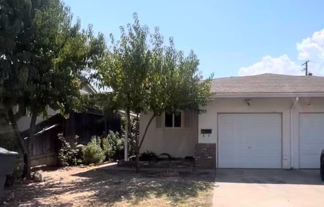 Building Photo - 6038-6038 Bourbon Dr Unit Bourbon dr. 6038