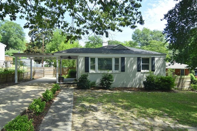 Building Photo - PRE-LEASING FOR July 15th 2026! 2BR 1BA Ro...