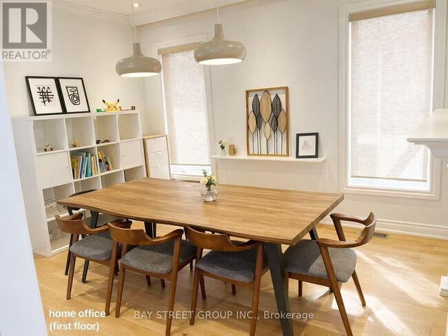 Photo - 42 Fouracre Way