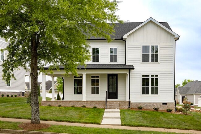 Photo - 633 Village Way