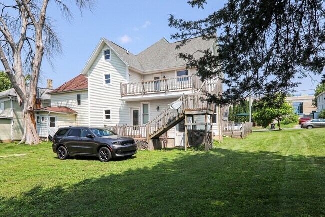 Photo - 217 E Jefferson St Unidad Lower