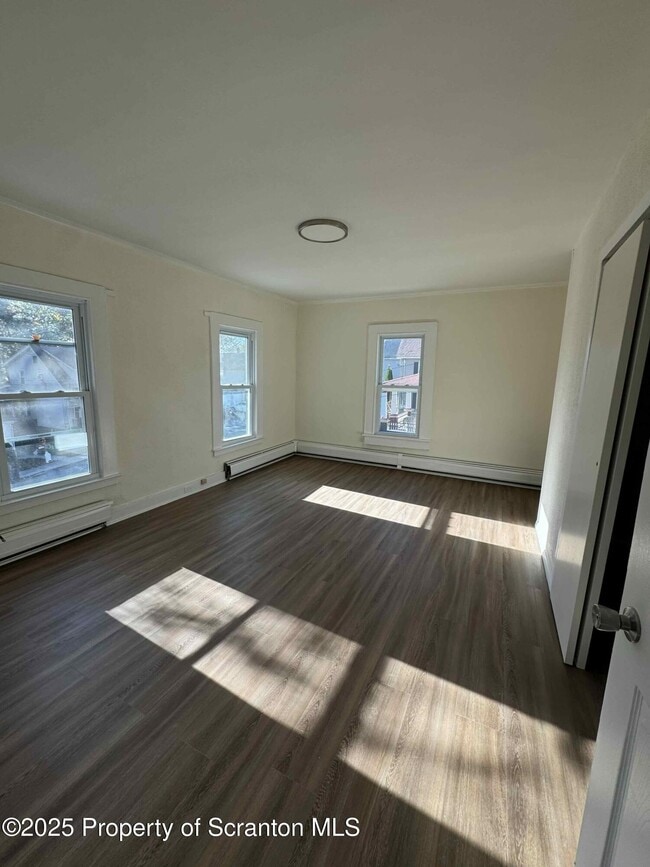 Photo - 1721 N Sumner Ave