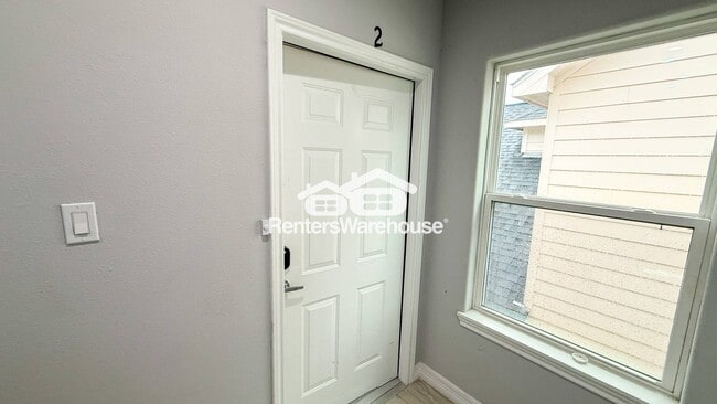 Photo - 7823 Gladstone St