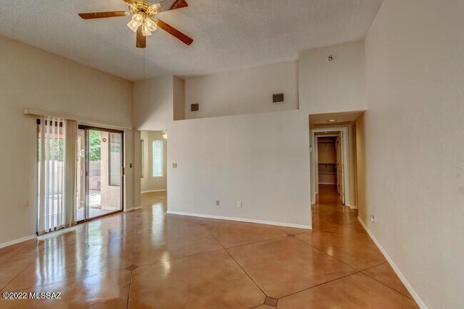 Photo - 6112 N Reliance Dr