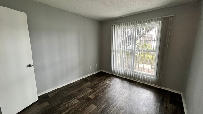 Photo - Palm Avenue Apartments