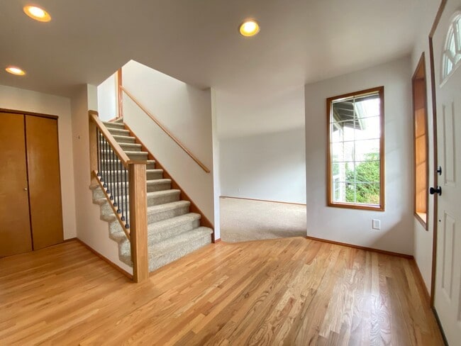 Photo - Beautiful 4BR Home in Hillshire Terrace